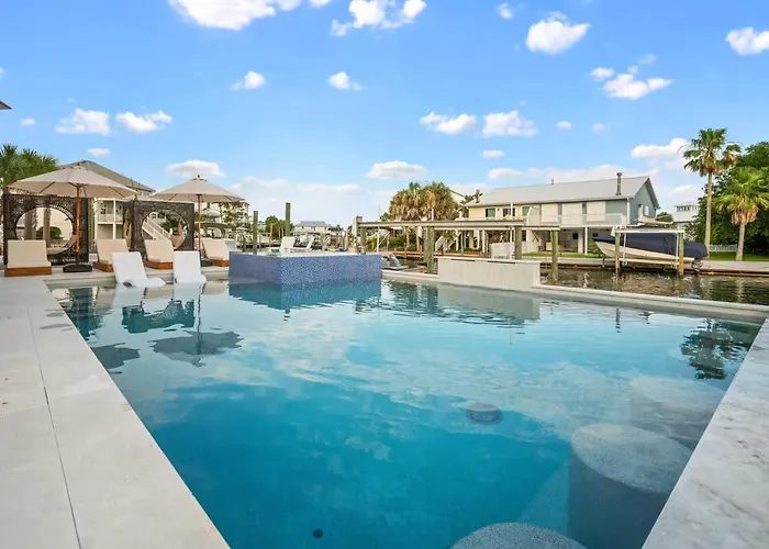 Phenomenal Lux Oceanfront House With Heated Pool & Hot Tub, Firepit, Private Dock And Very Close 2