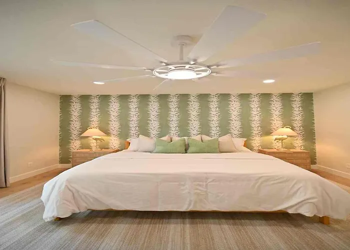 Phenomenal Lux Oceanfront House With Heated Pool & Hot Tub, Firepit, Private Dock And Very Close 2 * Pensacola