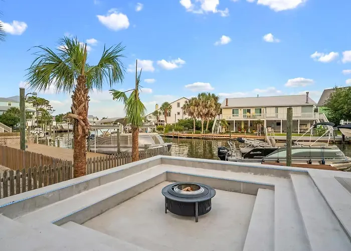 Holiday home Phenomenal Lux Oceanfront House With Heated Pool & Hot Tub, Firepit, Private Dock And Very Close 2