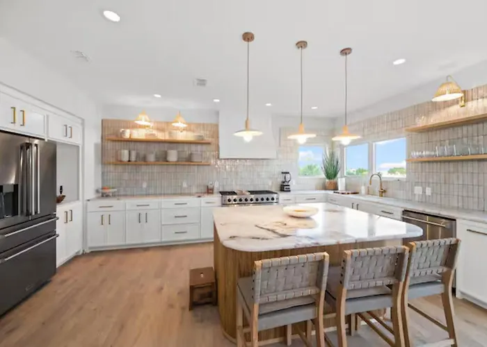 Phenomenal Lux Oceanfront House With Heated Pool & Hot Tub, Firepit, Private Dock And Very Close 2 * Pensacola