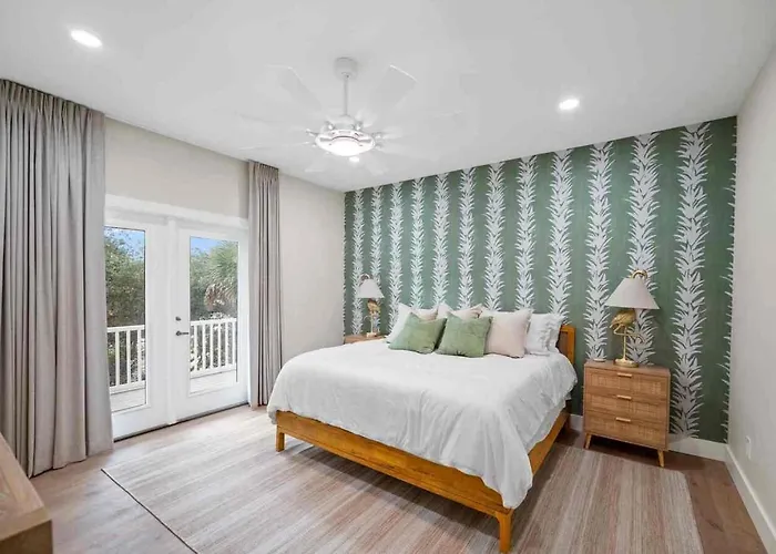 Phenomenal Lux Oceanfront House With Heated Pool & Hot Tub, Firepit, Private Dock And Very Close 2 Holiday home Pensacola